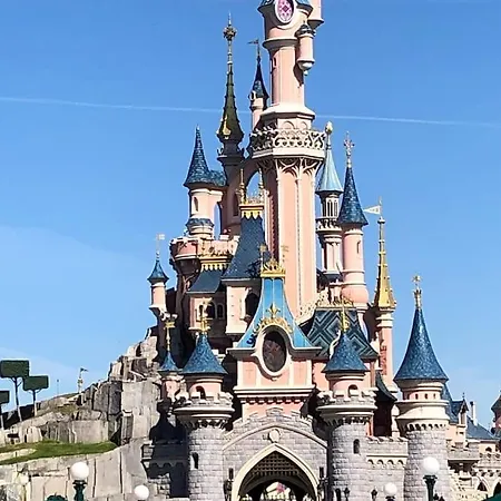 Petit La Chapelle Holiday home *