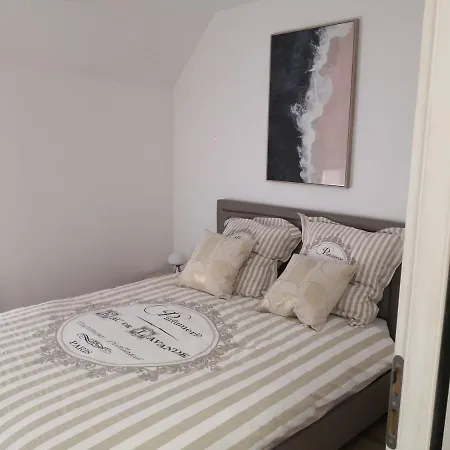 Petit La Chapelle Holiday home